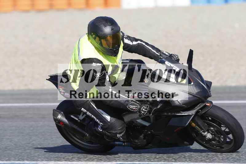 /02 28.-31.01.2025 Moto Center Thun Jerez/gruen-green/83